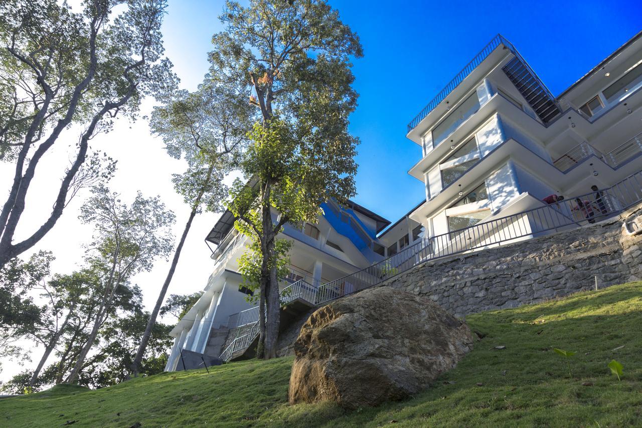Hostess Thekkady Exterior photo