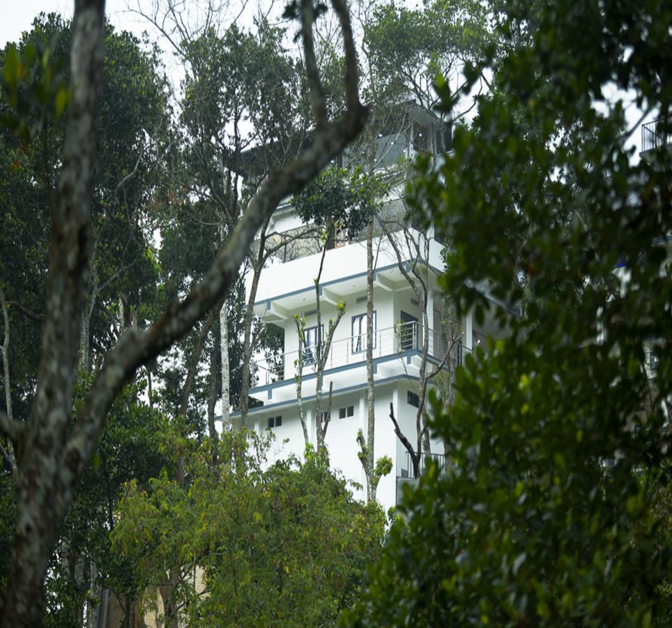Hostess Thekkady Exterior photo