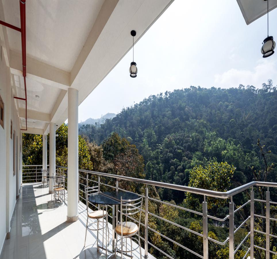 Hostess Thekkady Exterior photo
