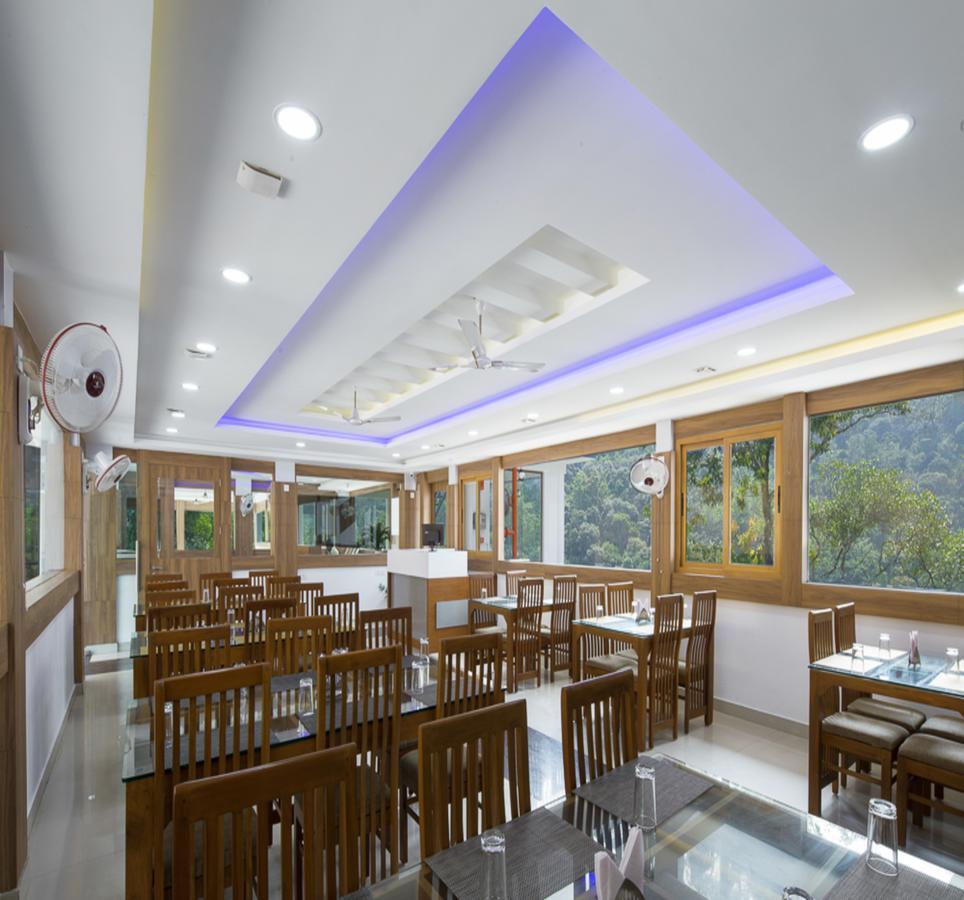 Hostess Thekkady Exterior photo